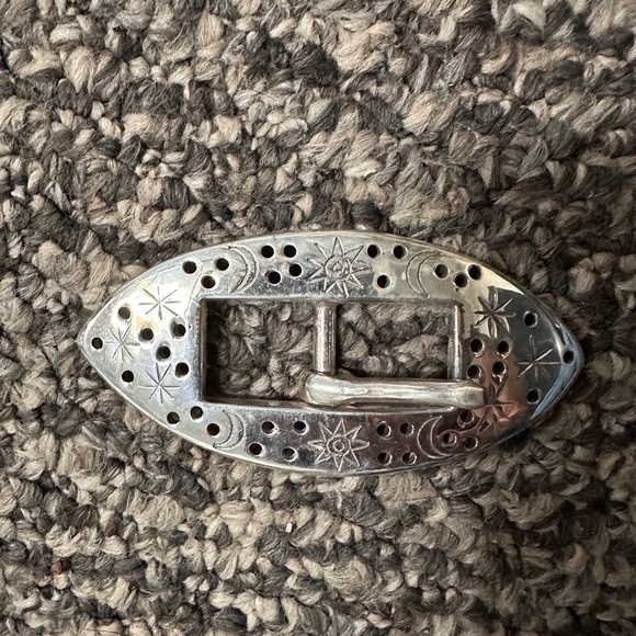 RARE COLLECTION of full grain leather belts from 1980s. - Picture 9 of 11